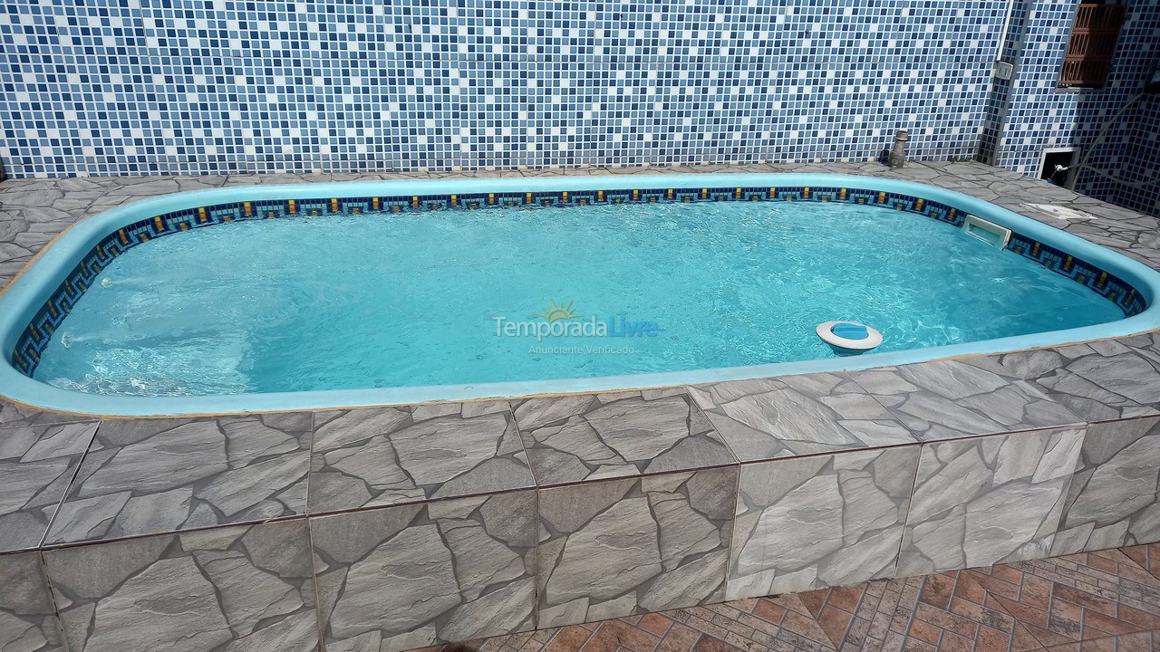 Casa para aluguel de temporada em Mongaguá (Balneario Itaguai)