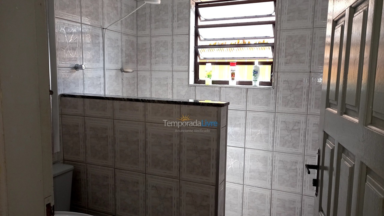 Casa para aluguel de temporada em Mongaguá (Balneario Itaguai)