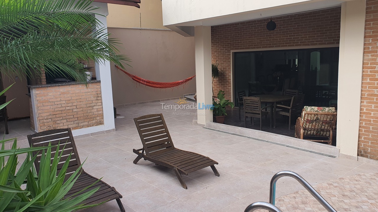 Casa para aluguel de temporada em Guarujá (Enseada)