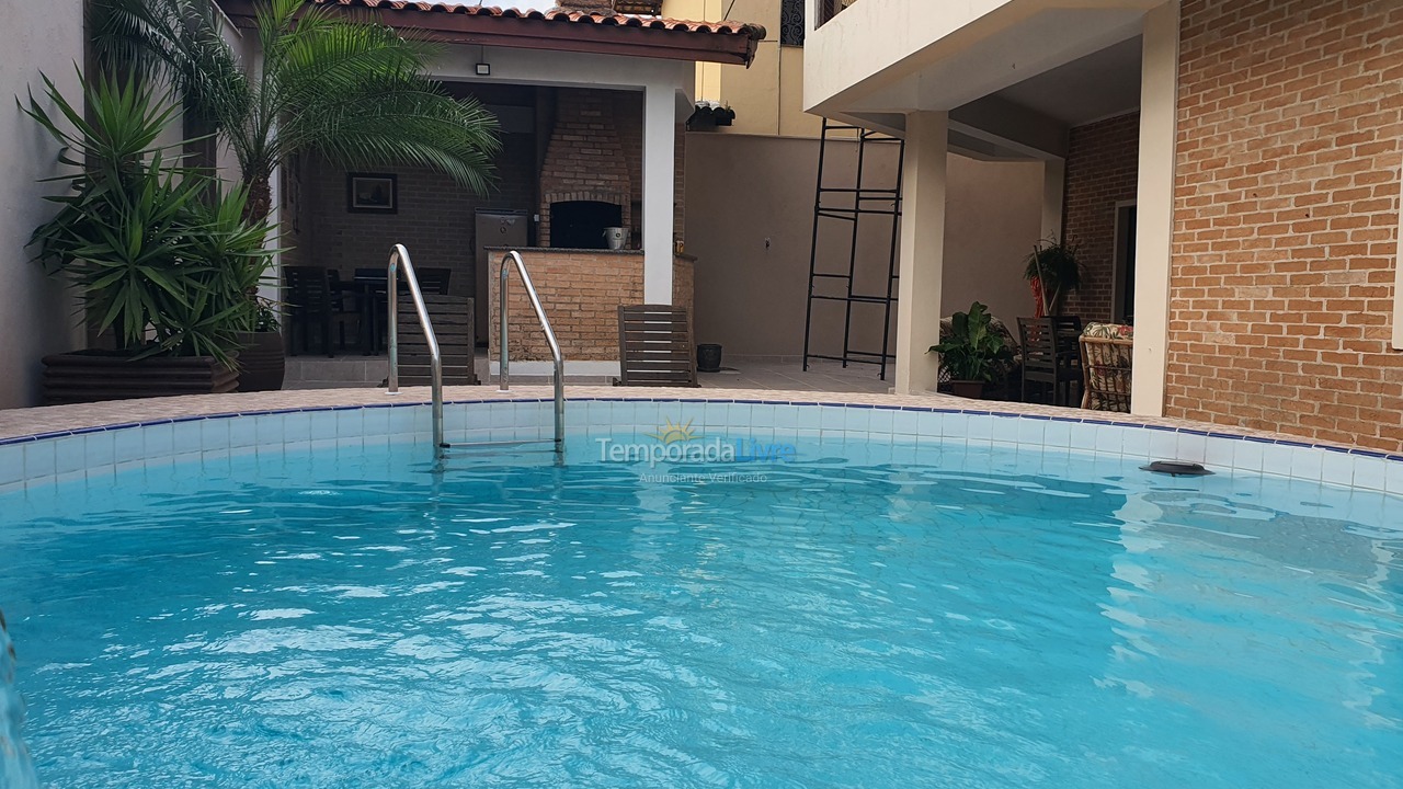 Casa para aluguel de temporada em Guarujá (Enseada)