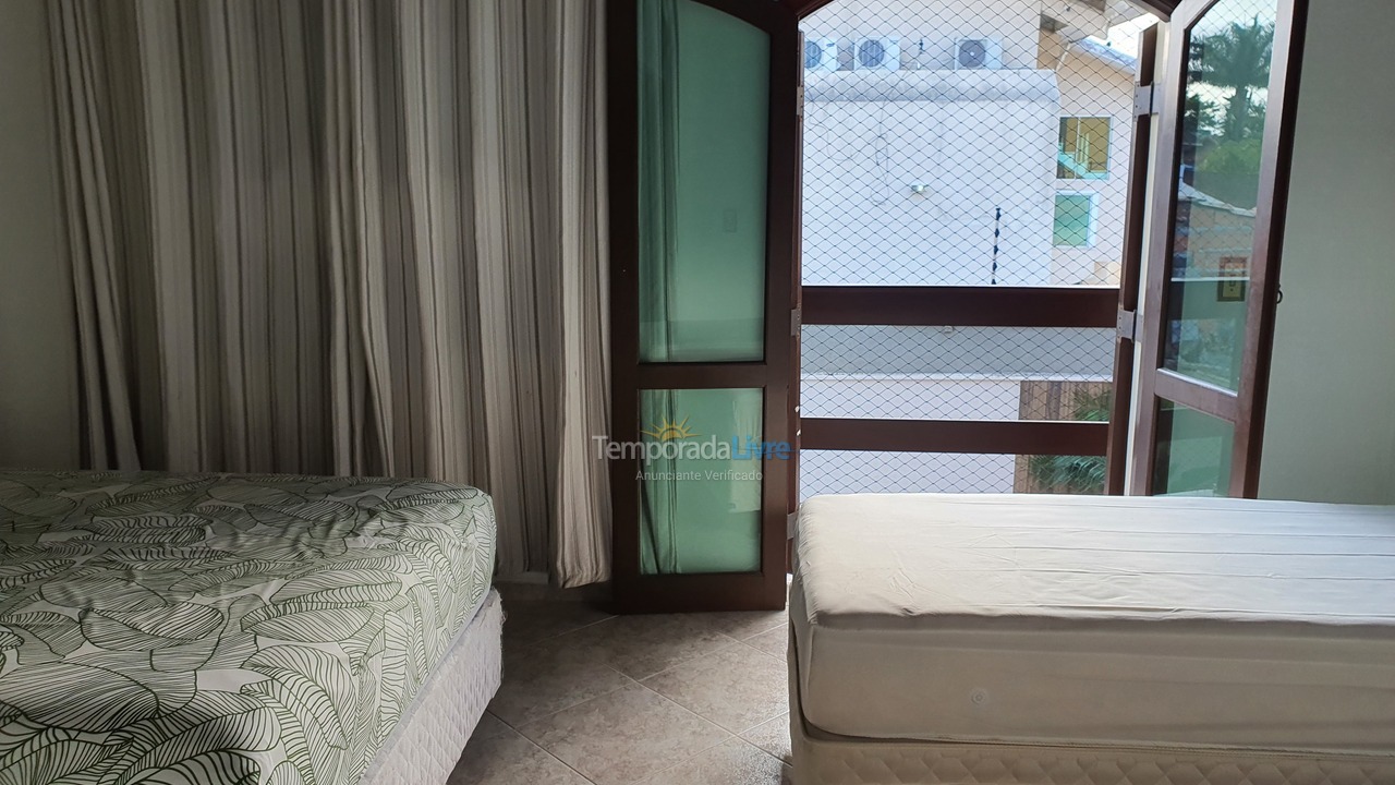 Casa para aluguel de temporada em Guarujá (Enseada)