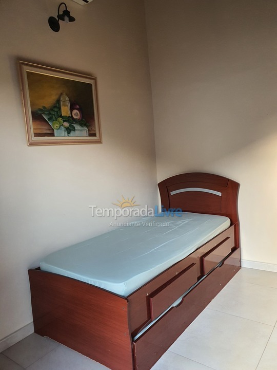 Casa para aluguel de temporada em Guarujá (Enseada)