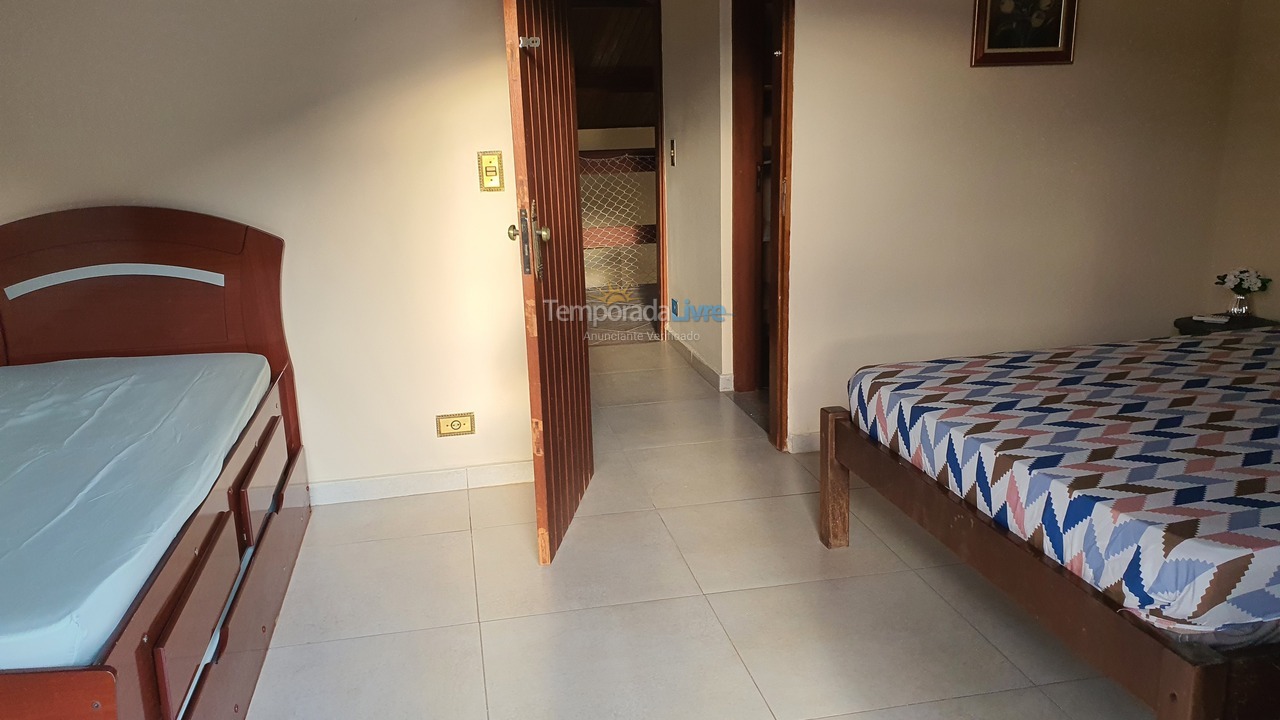 Casa para aluguel de temporada em Guarujá (Enseada)