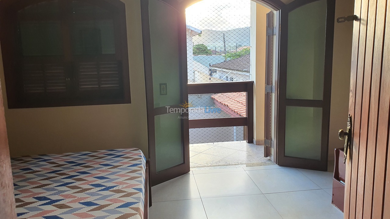 Casa para aluguel de temporada em Guarujá (Enseada)