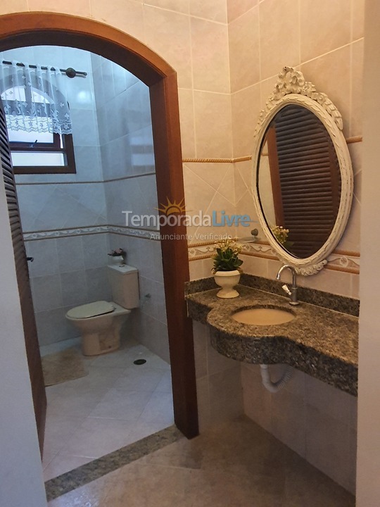 Casa para aluguel de temporada em Guarujá (Enseada)