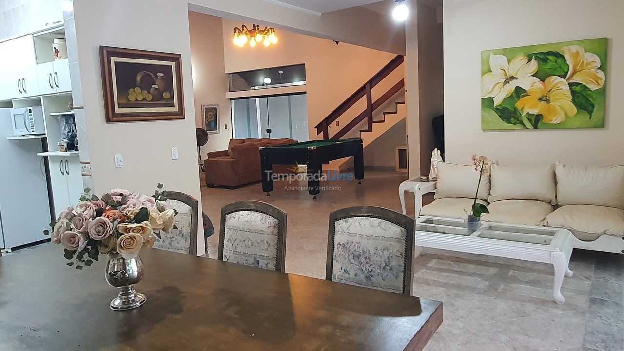 Casa para aluguel de temporada em Guarujá (Enseada)
