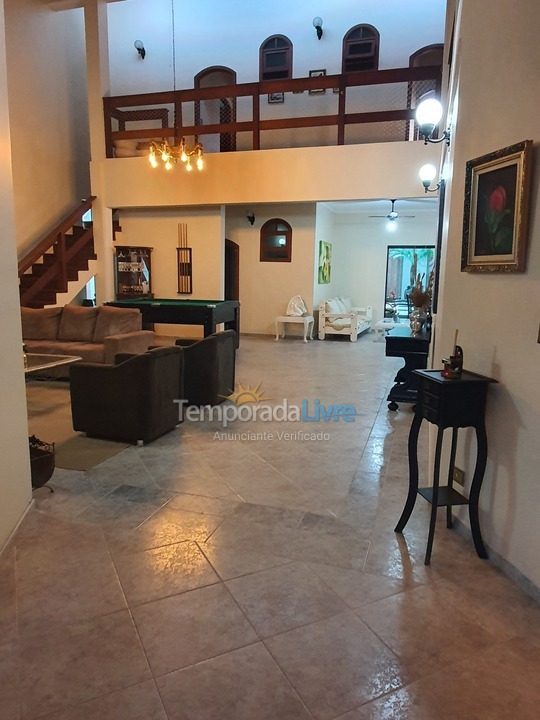 Casa para aluguel de temporada em Guarujá (Enseada)