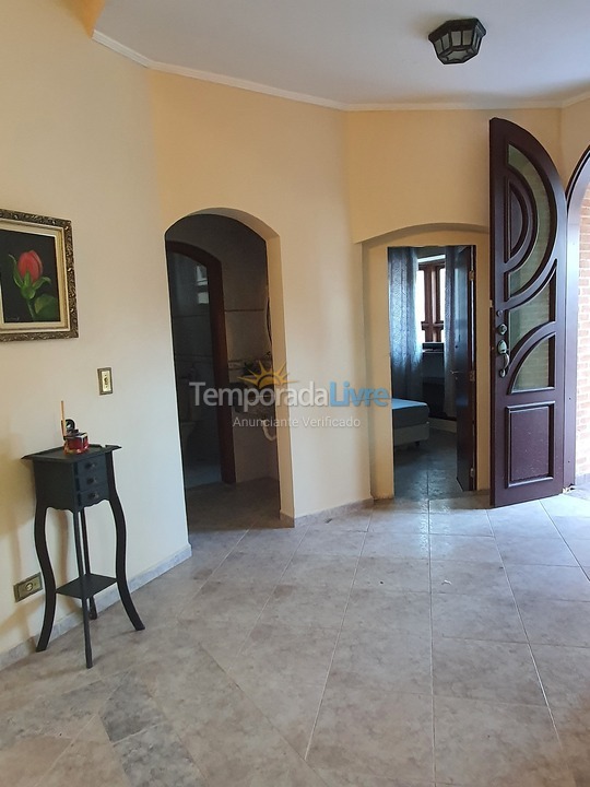 Casa para aluguel de temporada em Guarujá (Enseada)