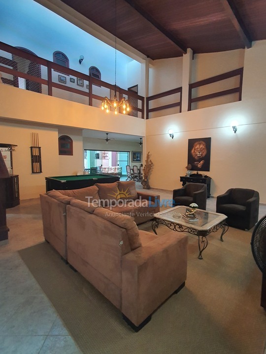 Casa para aluguel de temporada em Guarujá (Enseada)