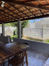 Estupenda casa a 200 metros de la playa de Itaúna