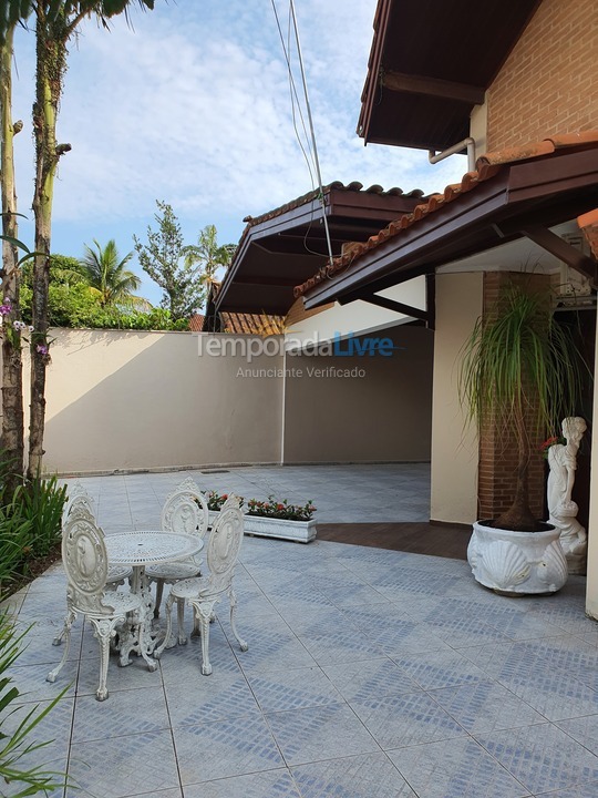 Casa para aluguel de temporada em Guarujá (Enseada)