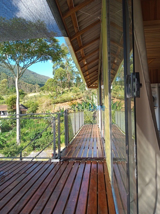 Chácara / sítio para aluguel de temporada em São Bento do Sapucaí (Estrada Municipal José Theotonio Silva)