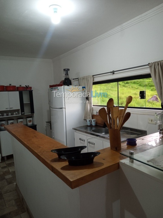 Chácara / sítio para aluguel de temporada em São Bento do Sapucaí (Estrada Municipal José Theotonio Silva)