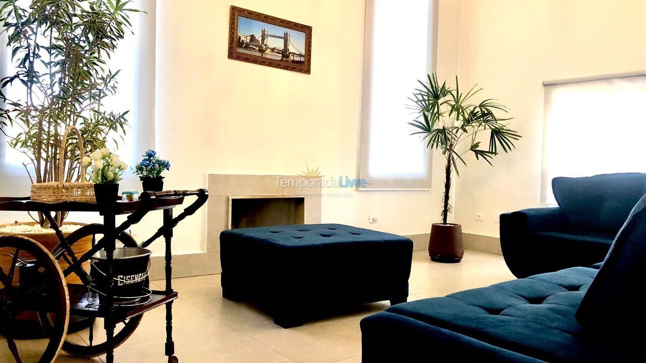 Casa para alquiler de vacaciones em Pardinho (Ninho Verde Eco Residence)