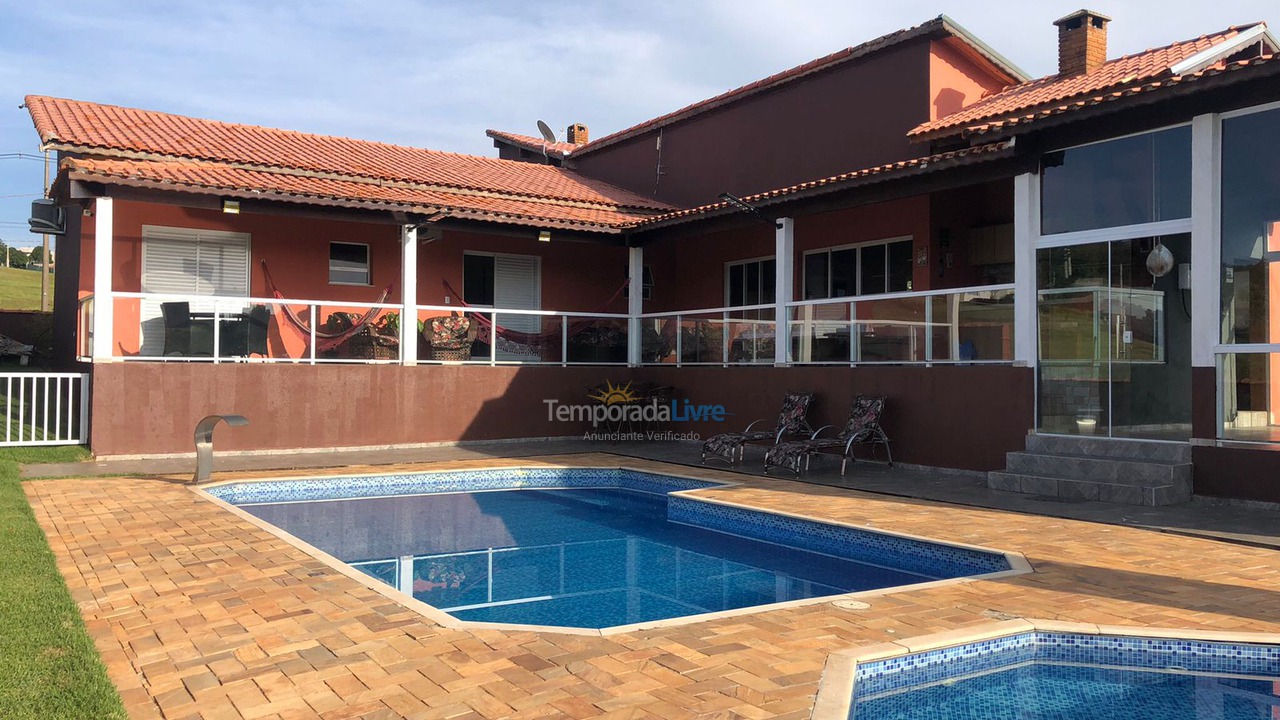 Casa para alquiler de vacaciones em Pardinho (Ninho Verde Eco Residence)