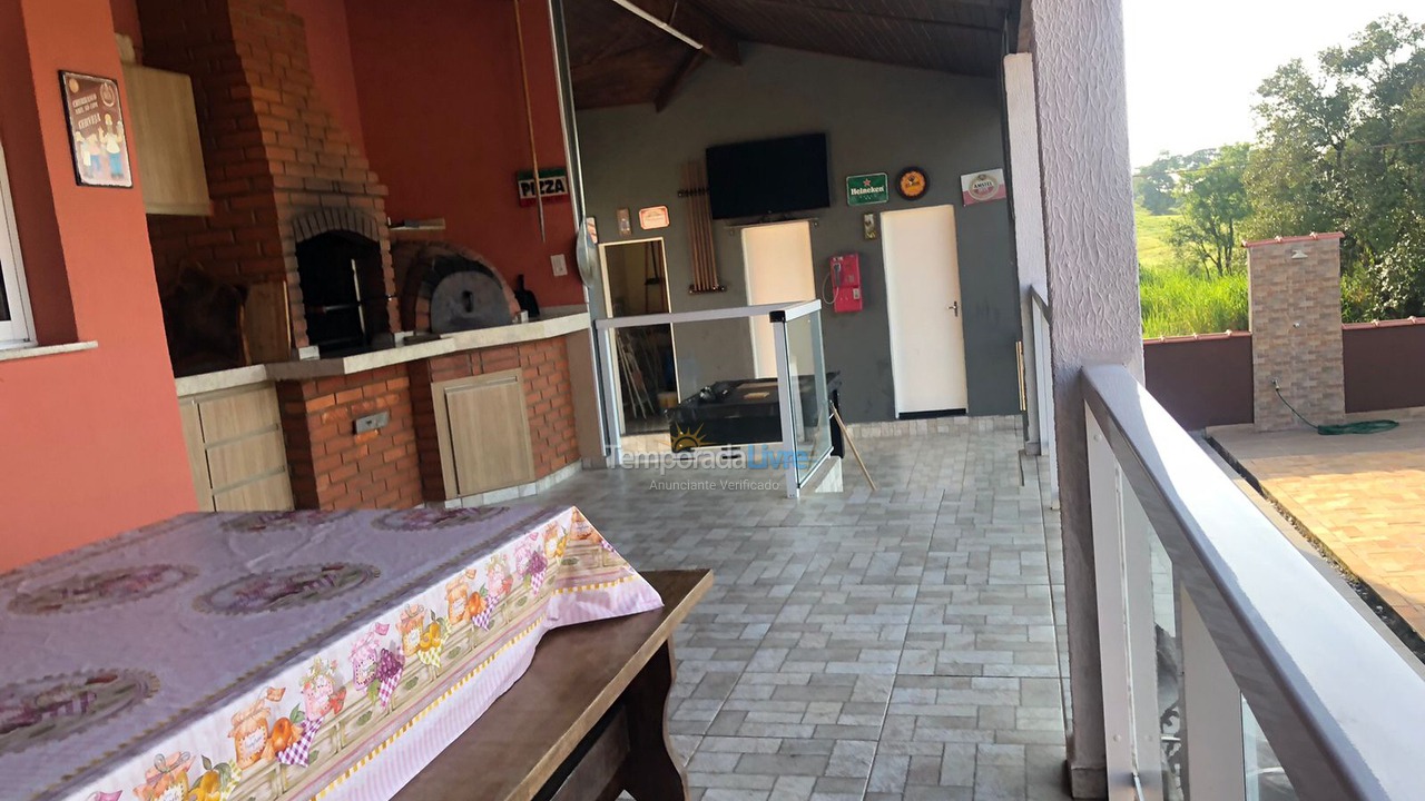 Casa para alquiler de vacaciones em Pardinho (Ninho Verde Eco Residence)