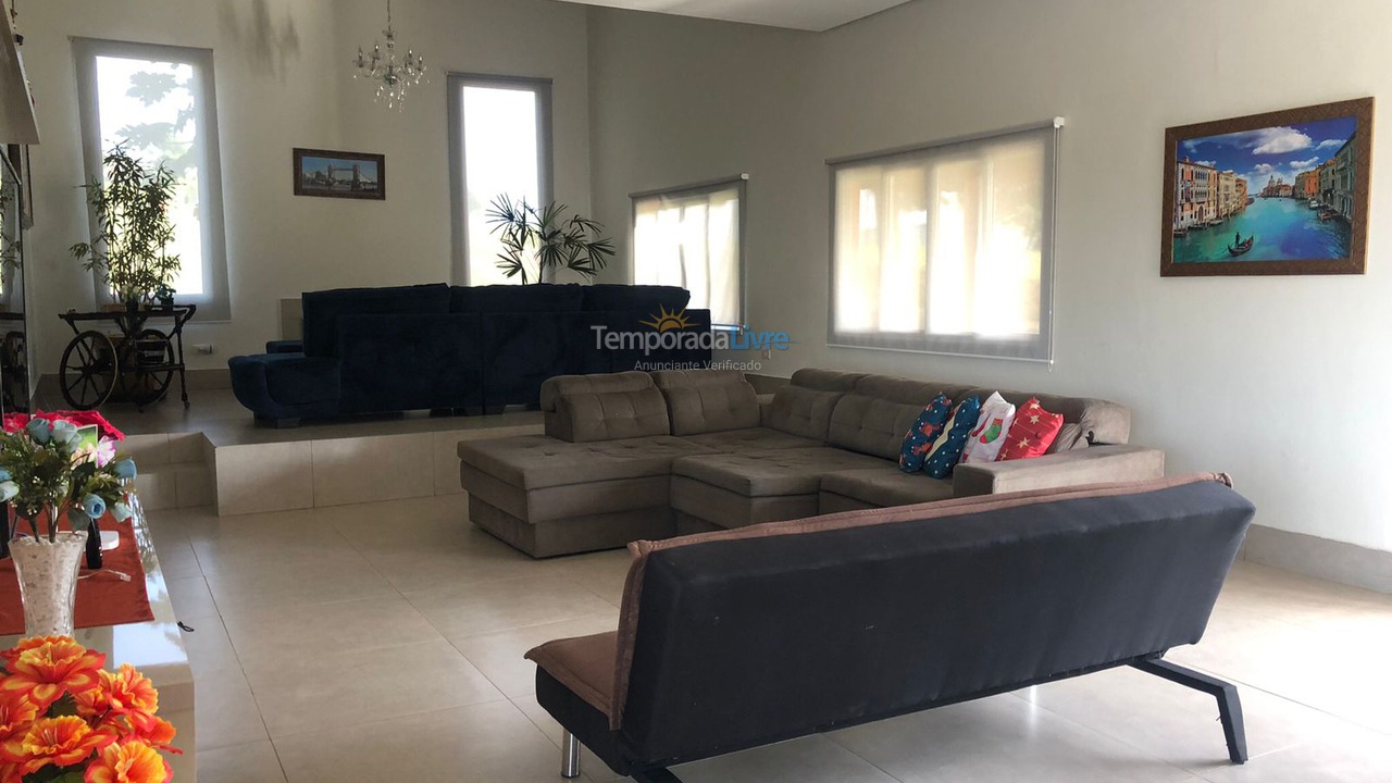 Casa para alquiler de vacaciones em Pardinho (Ninho Verde Eco Residence)