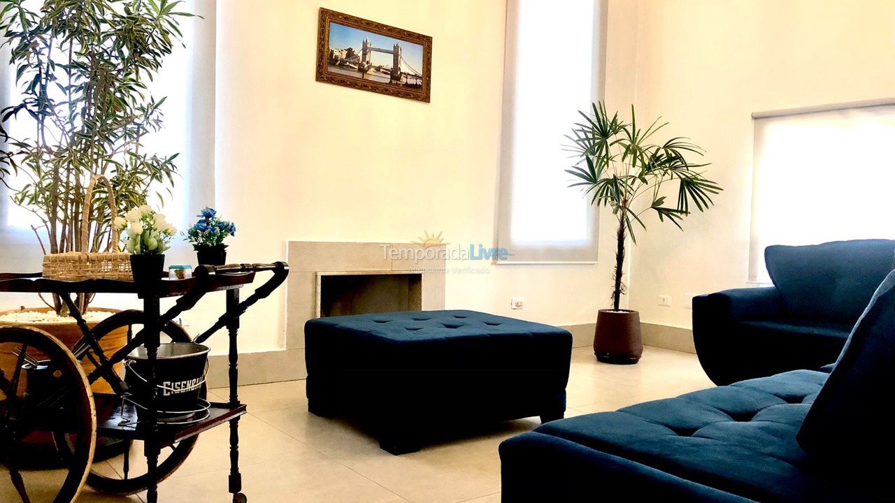 Casa para alquiler de vacaciones em Pardinho (Ninho Verde Eco Residence)