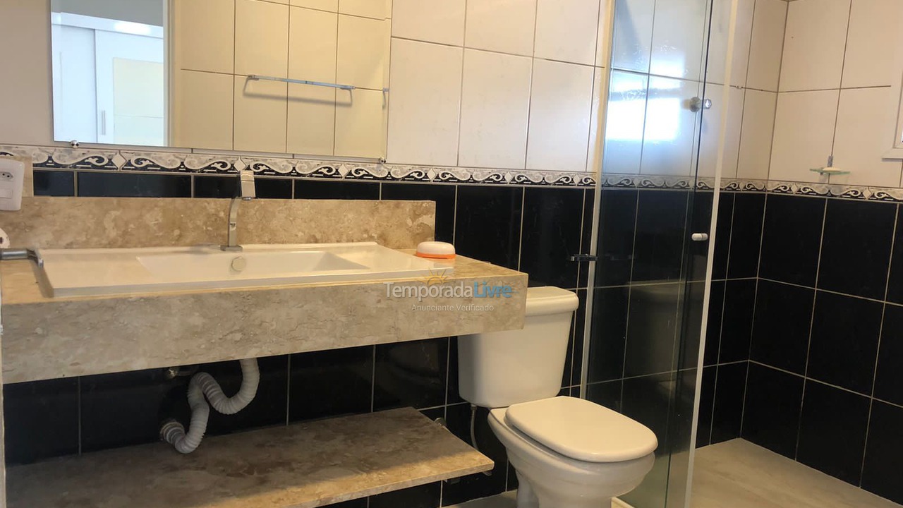 Casa para alquiler de vacaciones em Pardinho (Ninho Verde Eco Residence)