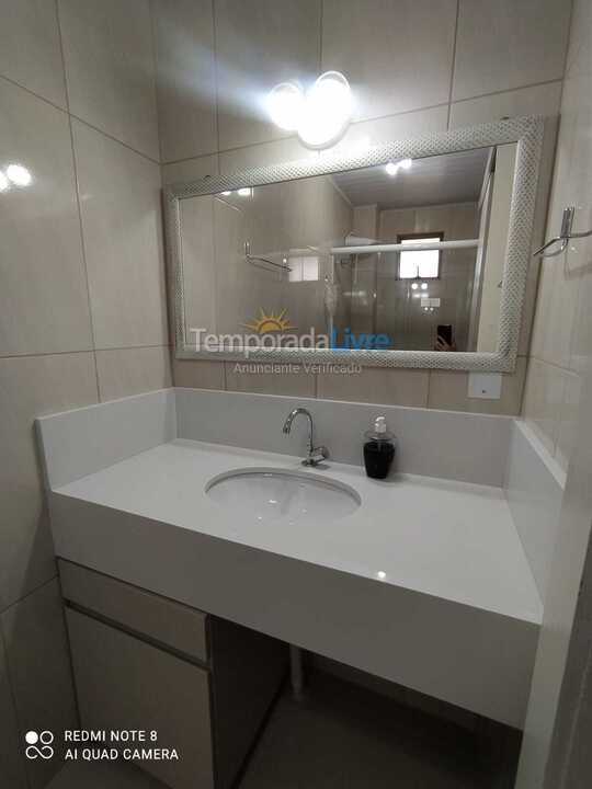 Apartamento para aluguel de temporada em Itapema (Meia Praia)