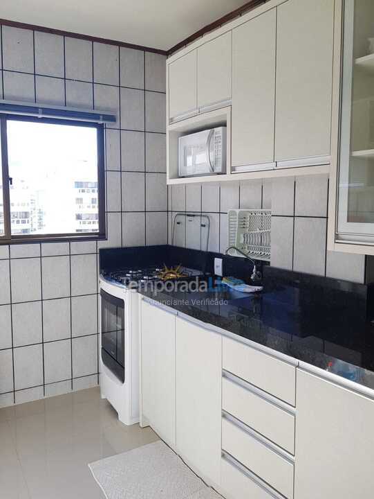 Apartamento para aluguel de temporada em Itapema (Meia Praia)