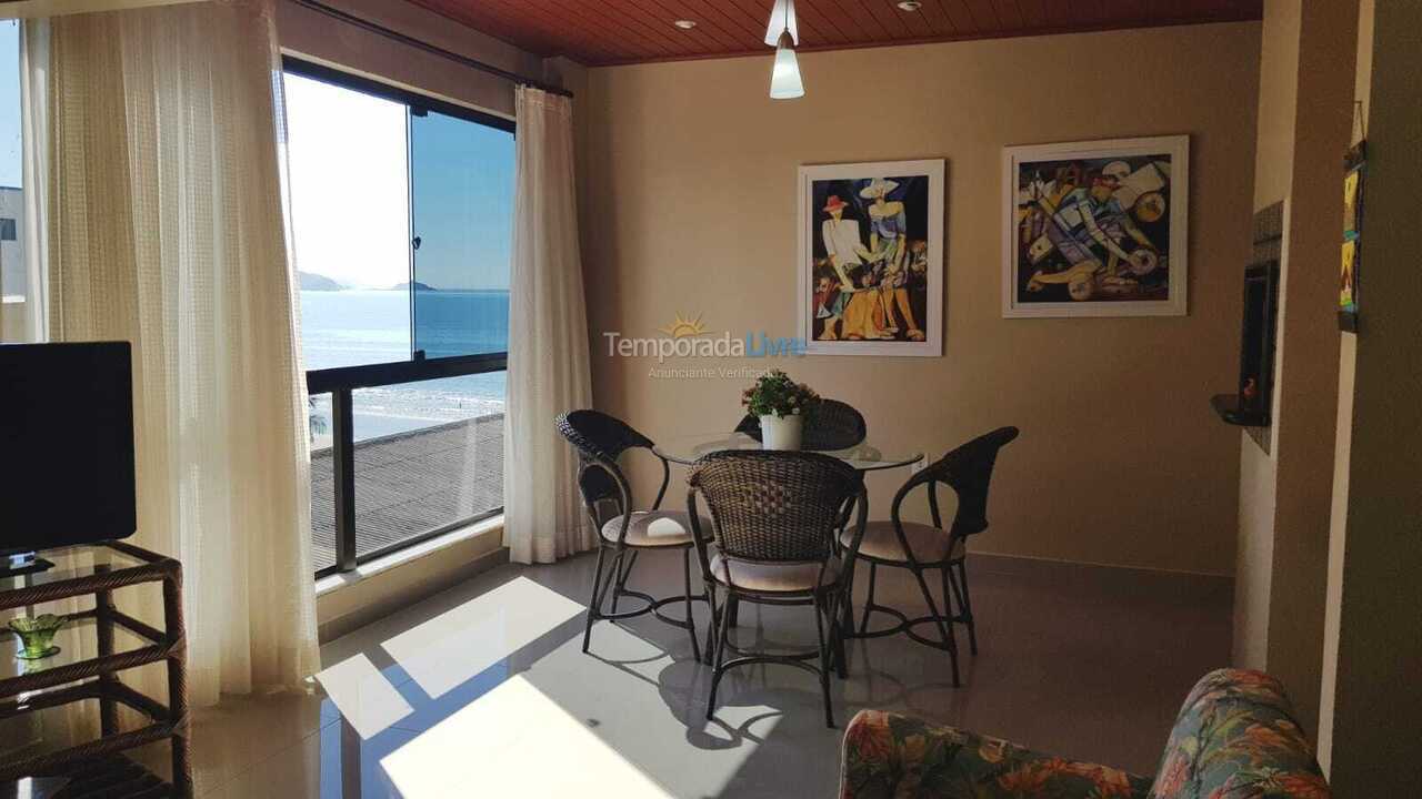 Apartamento para aluguel de temporada em Itapema (Meia Praia)