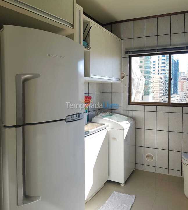 Apartamento para aluguel de temporada em Itapema (Meia Praia)