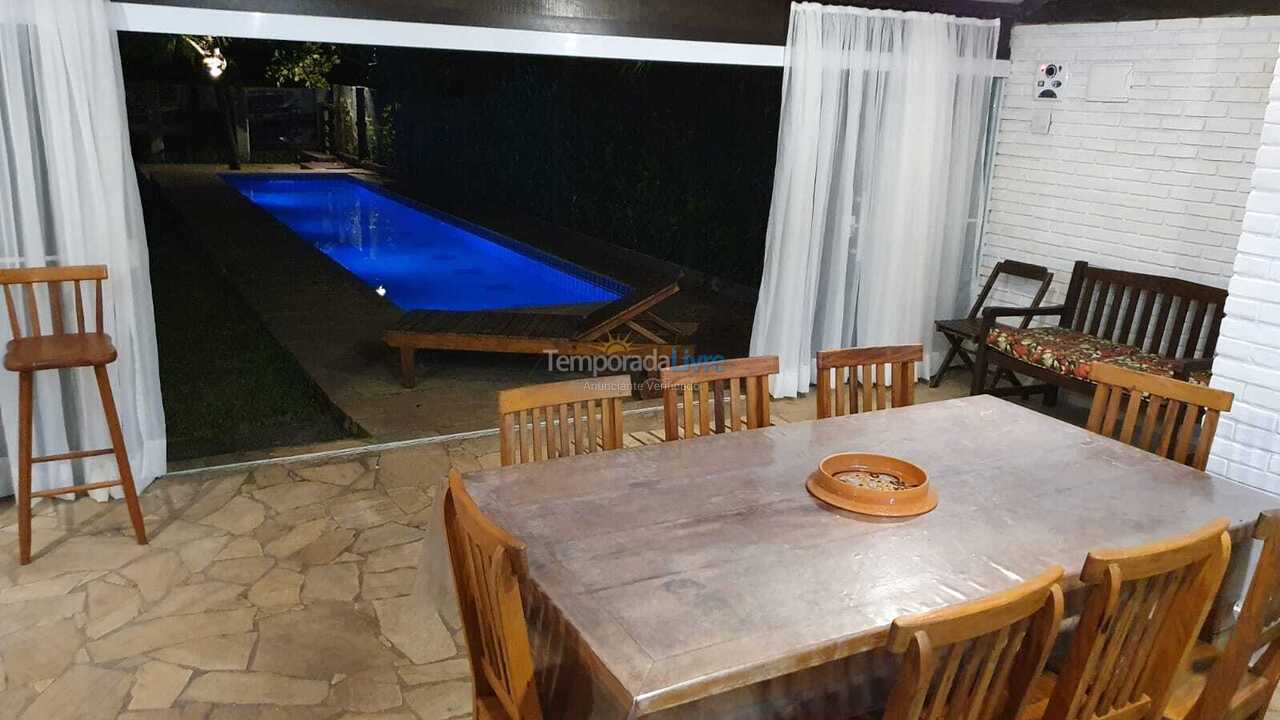 Casa para aluguel de temporada em São Sebastião (Maresias)