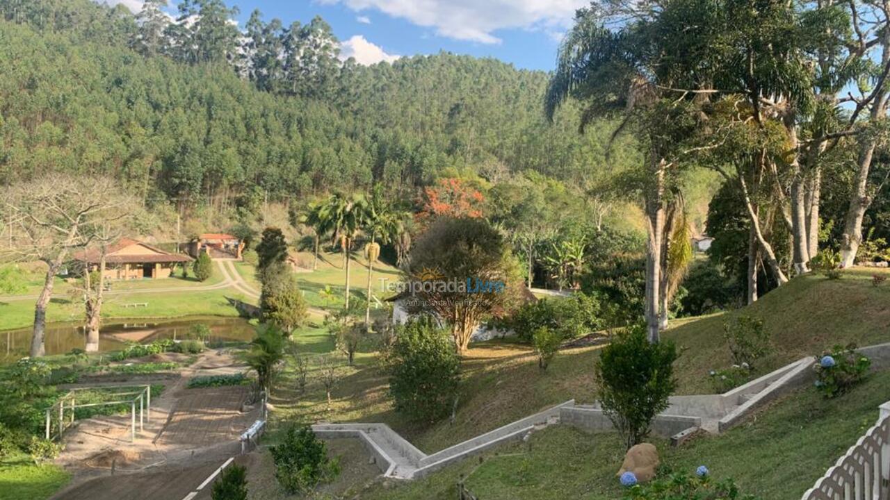 Chácara / sítio para aluguel de temporada em Salesópolis (Bairro Padre José)