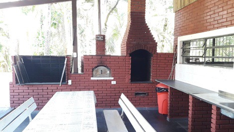 Churrasqueiras e forno pizza central 