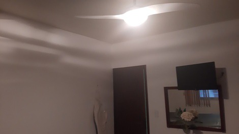 Apto um quarto com ar condicionado e vista parcial para Praia do Forte