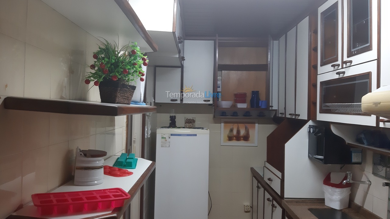 Apartamento para aluguel de temporada em Cabo Frio (Algodoal)