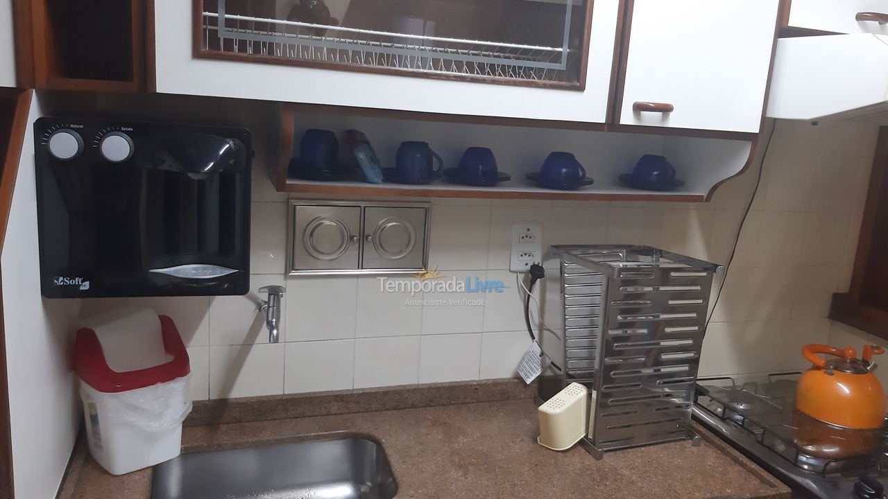 Apartamento para aluguel de temporada em Cabo Frio (Algodoal)