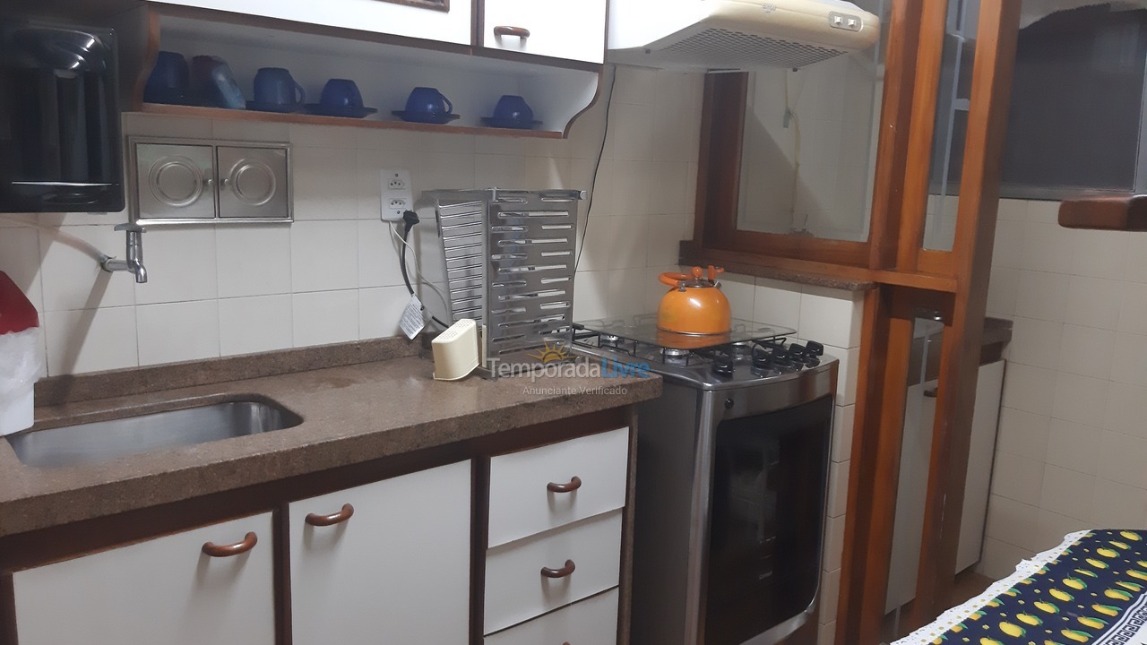 Apartamento para aluguel de temporada em Cabo Frio (Algodoal)