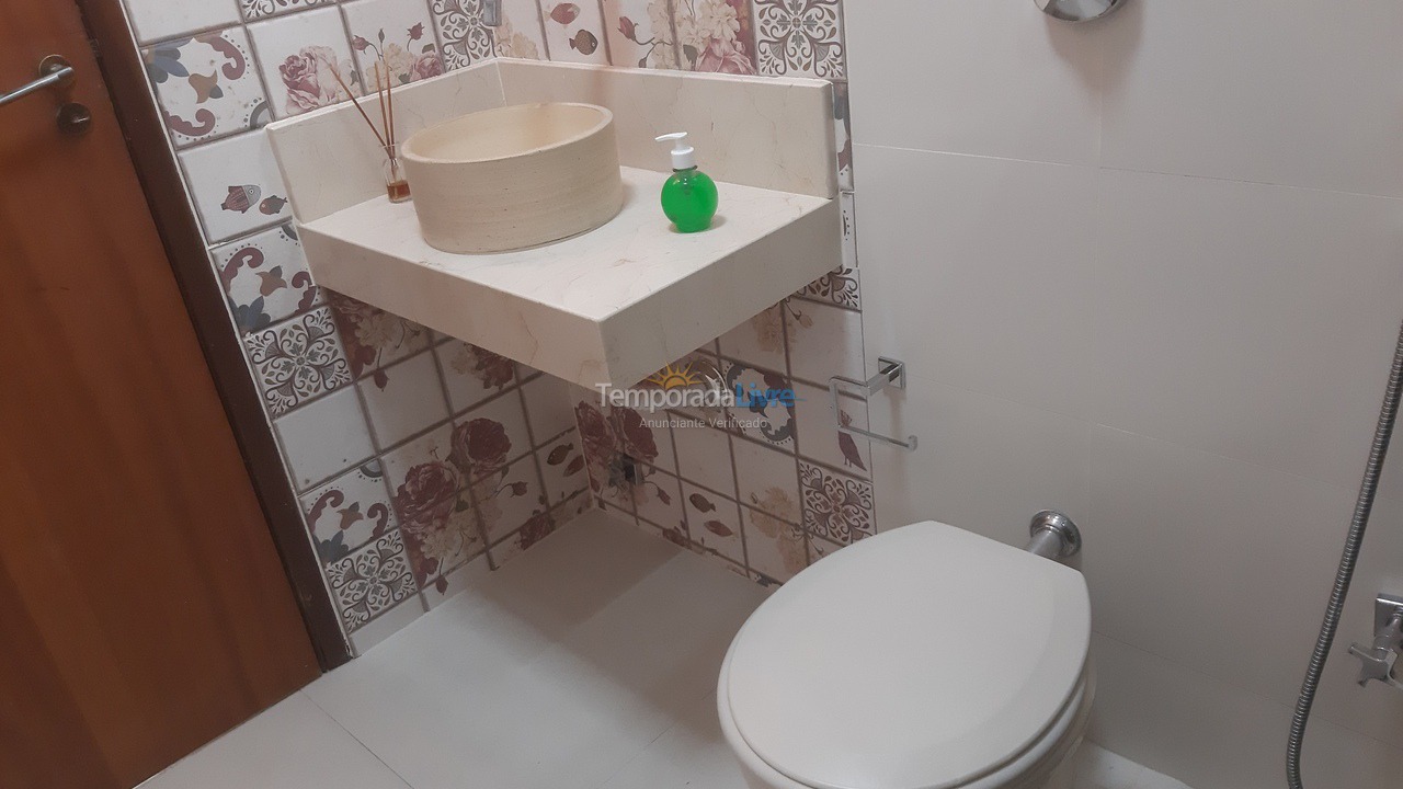 Apartamento para aluguel de temporada em Cabo Frio (Algodoal)