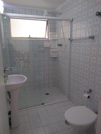 Apto Guarujá 20m from the sand with beach service