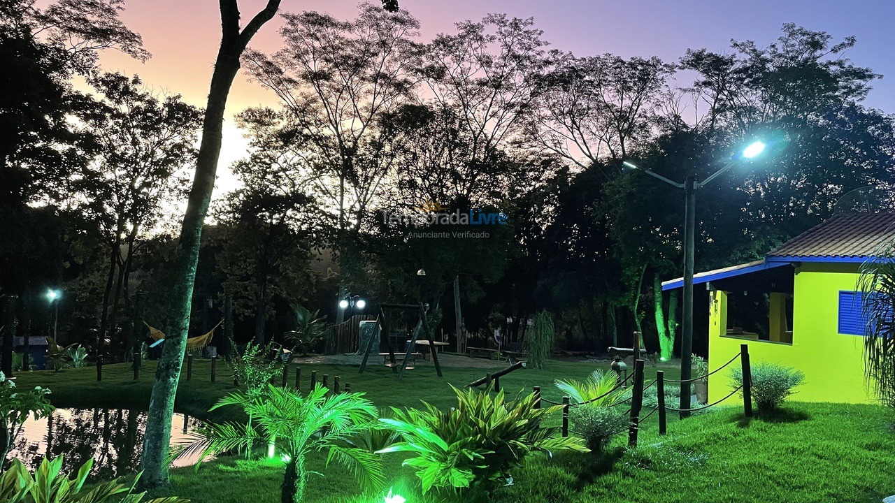 Chácara / sítio para aluguel de temporada em São José do Rio Pardo (Sítio Dois Irmãos)