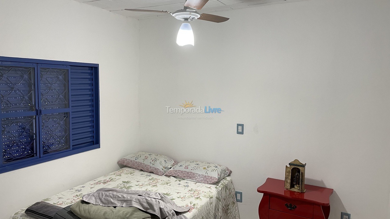 Chácara / sítio para aluguel de temporada em São José do Rio Pardo (Sítio Dois Irmãos)