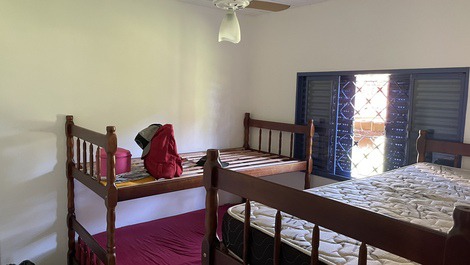 Lindo sítio, casa, piscina, fogão a lenha, lazer rural