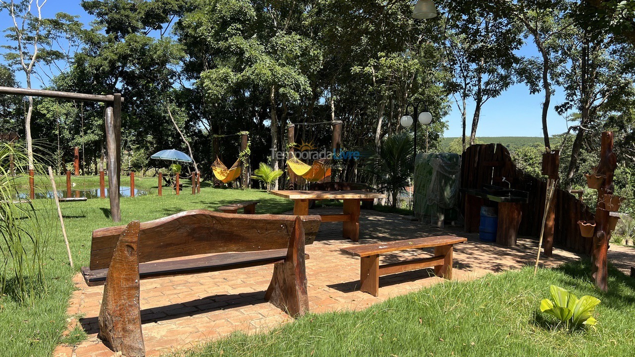 Chácara / sítio para aluguel de temporada em São José do Rio Pardo (Sítio Dois Irmãos)