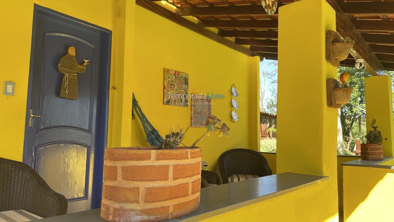 Chácara / sítio para aluguel de temporada em São José do Rio Pardo (Sítio Dois Irmãos)