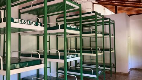 Quarto com quadriliches