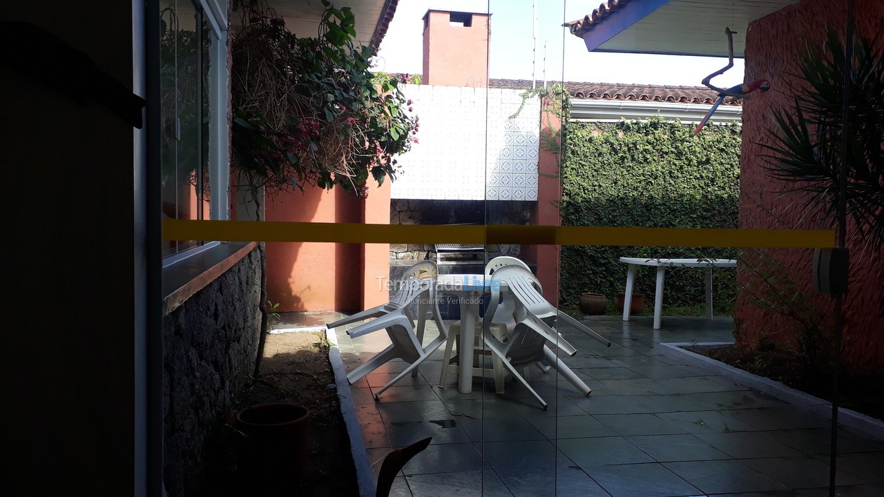 House for vacation rental in Guarujá (Jardim Virgínia)