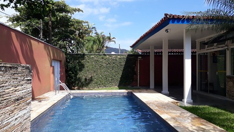 Casa para alugar em Guarujá - Jardim Virgínia