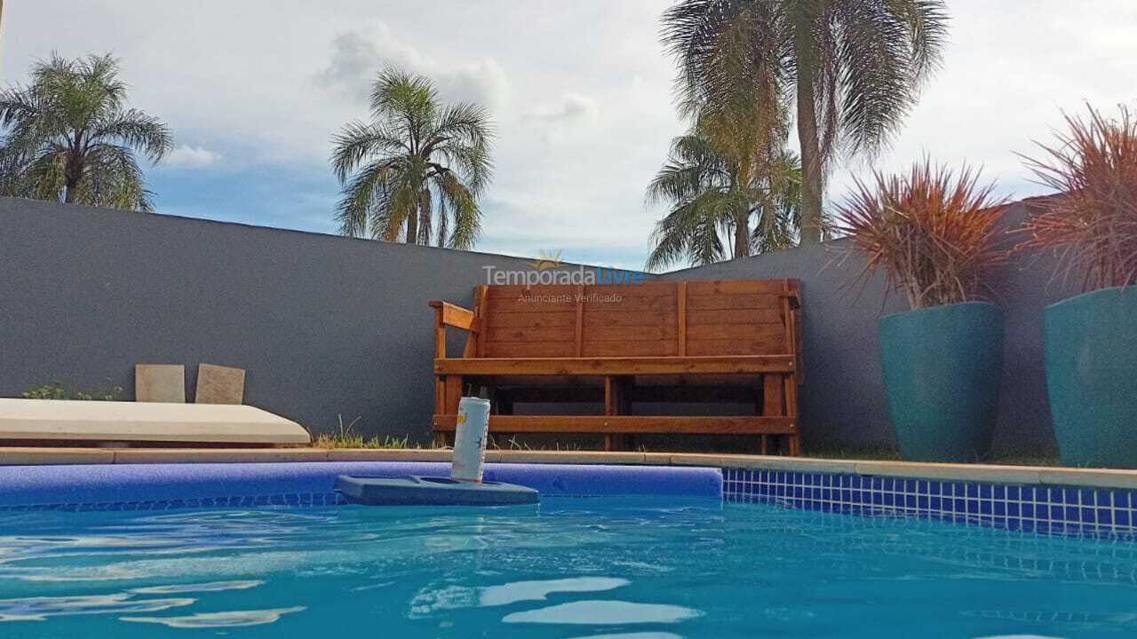 Casa para alquiler de vacaciones em Itaí (Riviera Santa Cristina)