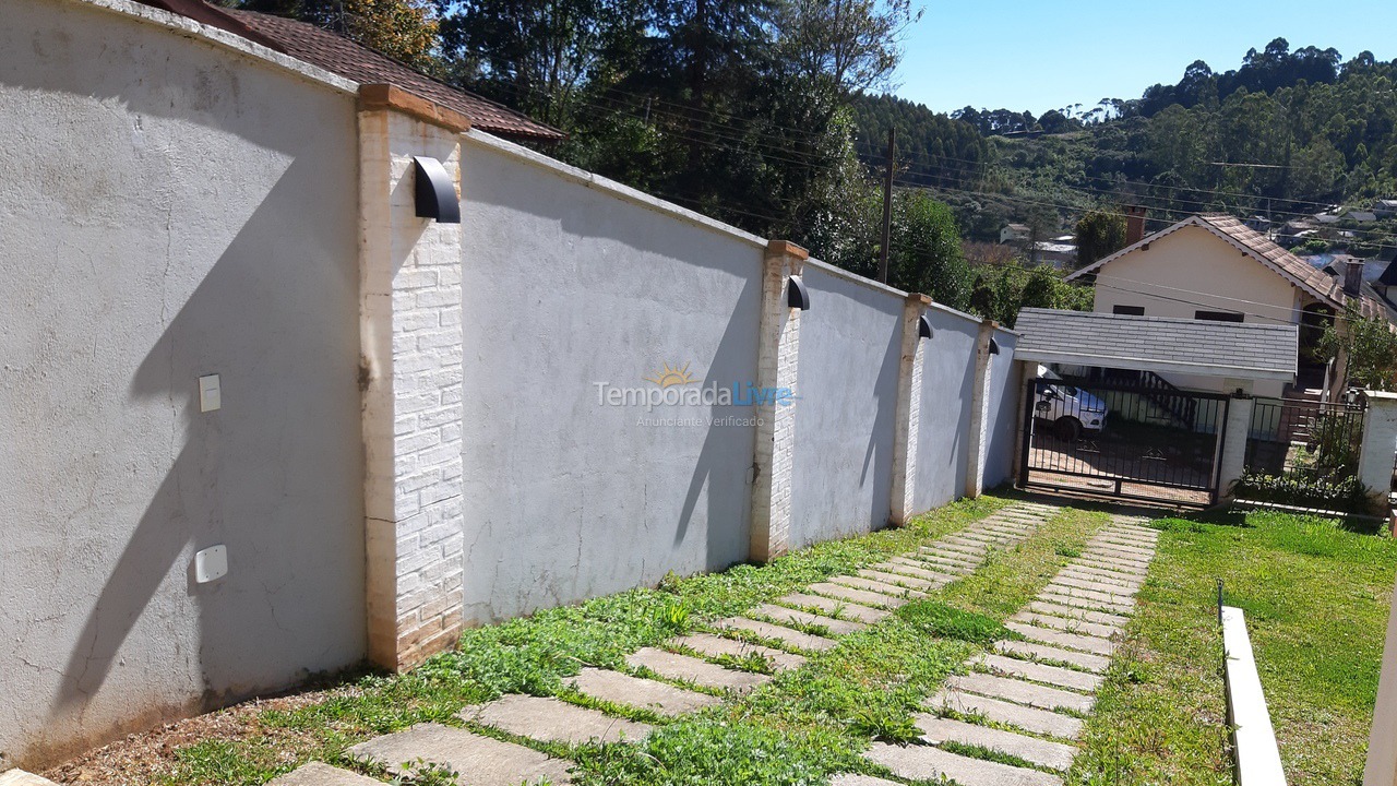 Casa para aluguel de temporada em Monte Verde (Camanducaia)