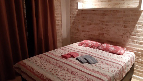 Casa MAGNÍFICA a 1 Km do centrinho: Suíte + hidro