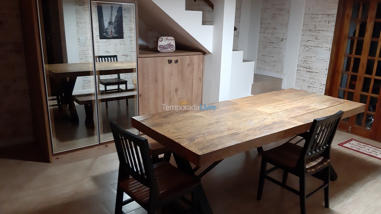 Casa para aluguel de temporada em Monte Verde (Camanducaia)