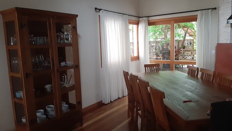 MARAVILLOSA Casa en Condominio Cerrado de 4 Suites