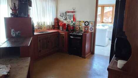 MARAVILLOSA Casa en Condominio Cerrado de 4 Suites